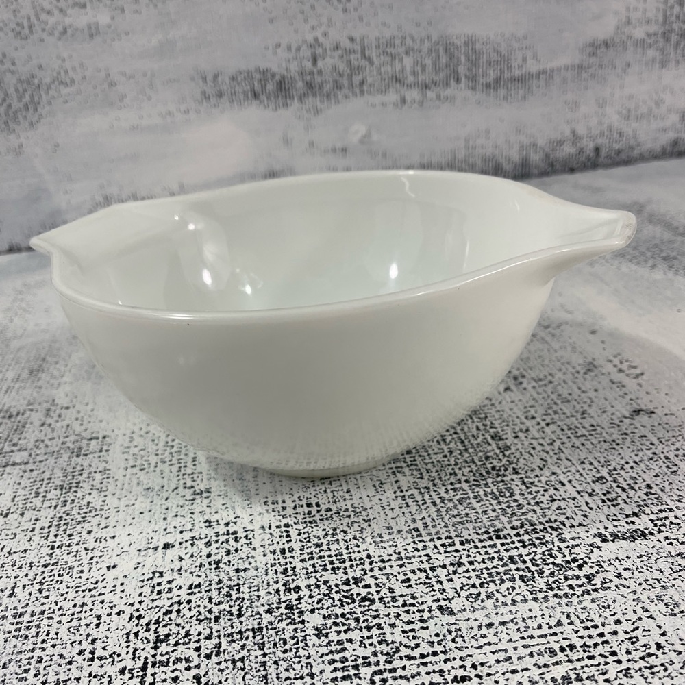 VINTAGE PYREX 442 11/2 NESTING BOWL